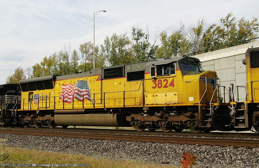 UP SD70M 3824